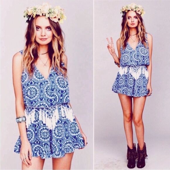 SHOW ME YOUR MUMU | Riri Blue & White Romper Mykonos Print Women’s Size Medium - Picture 1 of 9